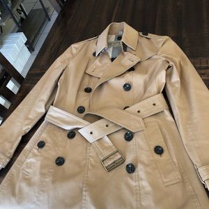 💖💖💖 Burberry trench coat 🧥